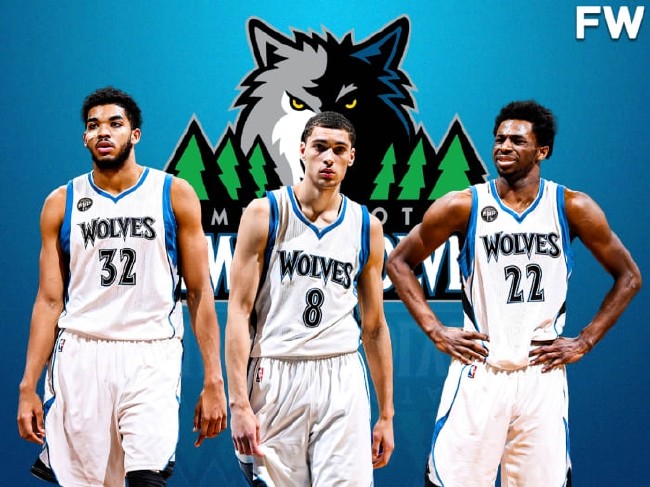 欧冠联赛战术分析：曼联攻防策略（欧冠战术解读：曼联的攻防布局）