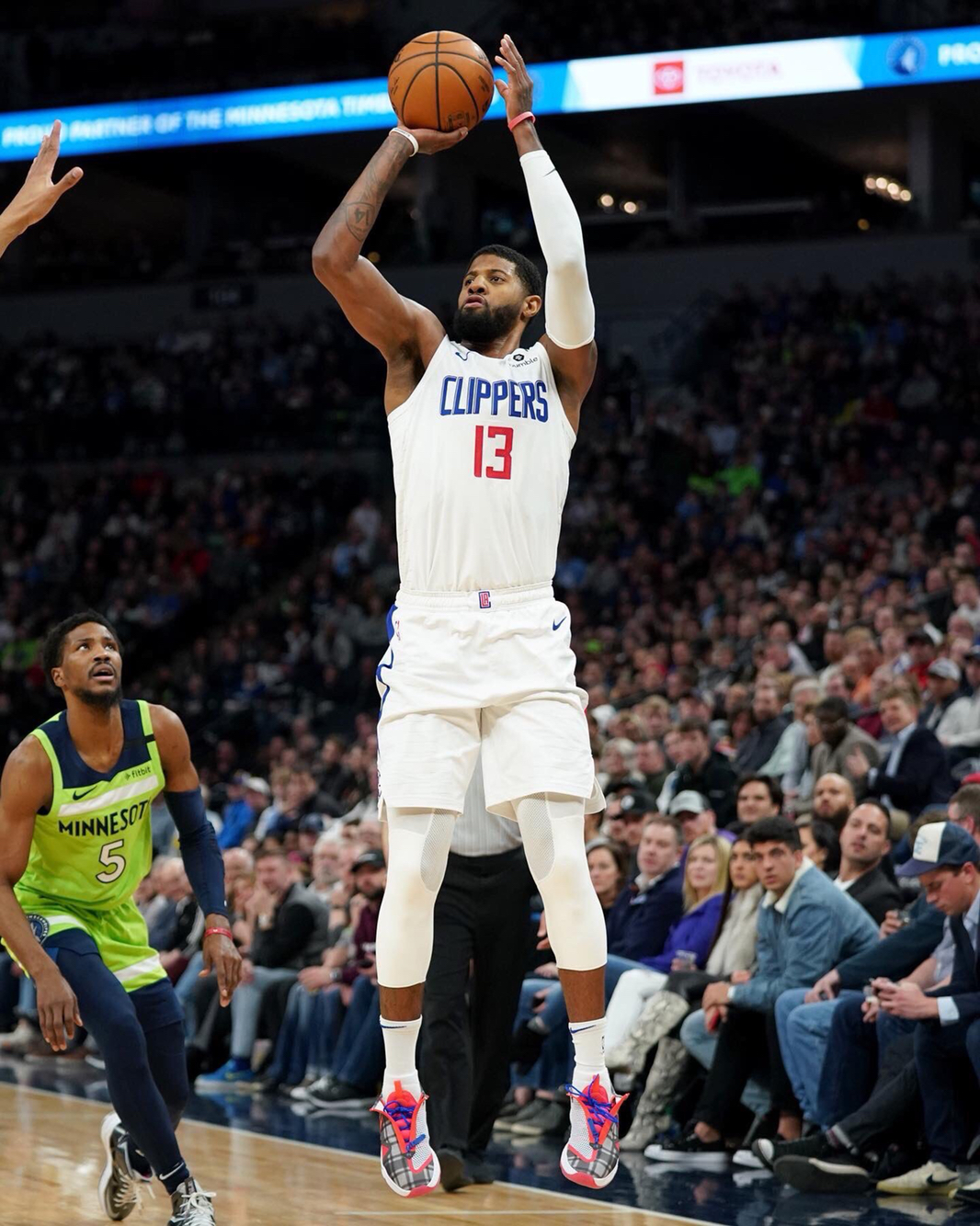 利物浦新援上演完美首秀（利物浦新援首秀惊艳亮相）