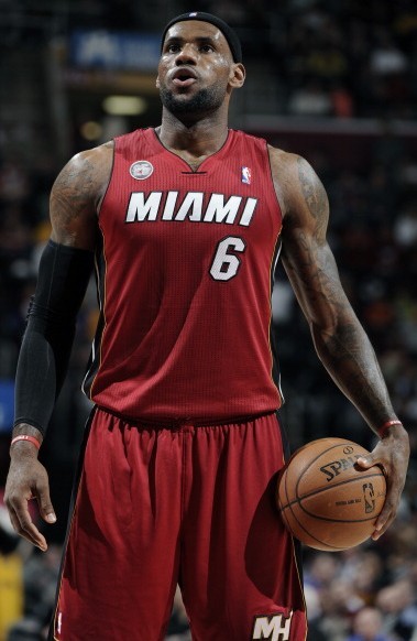 拒绝做网红球队！曼联4-1狼队连升6名至第6 积分追平欧冠区（不当流量队！曼联4-1狼队连跳6位至第6，积分追平欧冠线）