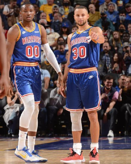 致敬传奇，布伦南-约翰逊进球后用孙兴慜招牌动作进行庆祝（布伦南-约翰逊破门后复刻孙兴慜招牌庆祝，致敬传奇）