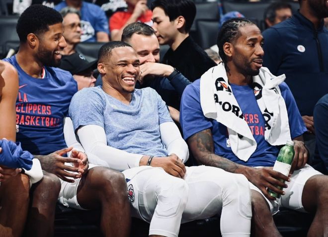 阿斯预测巴萨vs布鲁日首发：莱万领衔，拉什福德替补（阿斯报预测巴萨战布鲁日首发：莱万压阵，拉什福德替补待命）