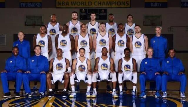 镜报：多特想明年夏天签桑乔，但后者必须接受大幅降薪（镜报：多特有意明夏签回桑乔，前提是他同意大幅降薪）