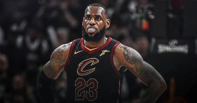 邮报整理C罗豪车收藏：有多辆布加迪，最贵的车价值850万英镑（邮报盘点C罗奢华车库：多辆布加迪在列，最贵车型价值850万英镑）