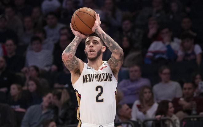 头球双响，孔德当选巴萨vs法兰克福全场最佳球员（孔德头球梅开二度，荣膺巴萨战法兰克福全场最佳）