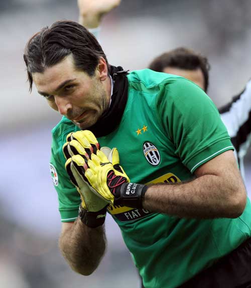 回购价2300万欧，记者：国米预计会在明夏买回小斯坦科维奇（记者：国米计划明夏以2300万欧回购小斯坦科维奇）