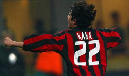 西甲前瞻：巴萨盼取胜继续争夺榜首，阿拉维斯能否制造麻烦？（西甲前瞻：巴萨剑指三分紧咬榜首，阿拉维斯能否搅局？）