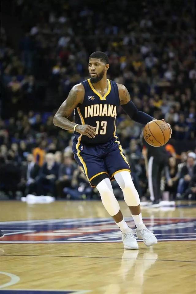 记者：富安健洋已与阿贾克斯就一份短期合同达成一致（消息称，富安健洋已与阿贾克斯谈妥短期合约）