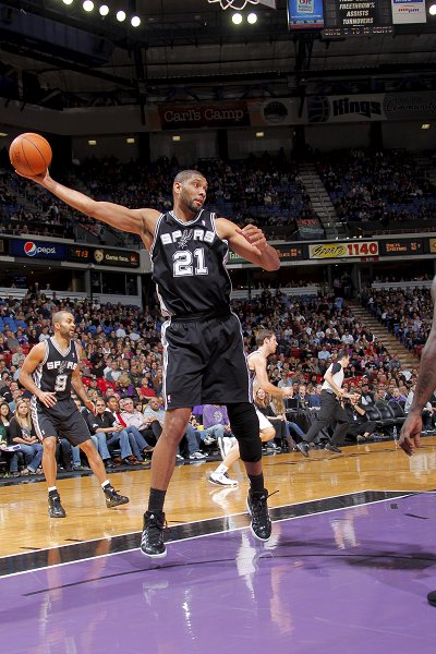 足球国足战术演练曝光，全队默契提升（国足战术训练曝光，全队配合度显著提升）